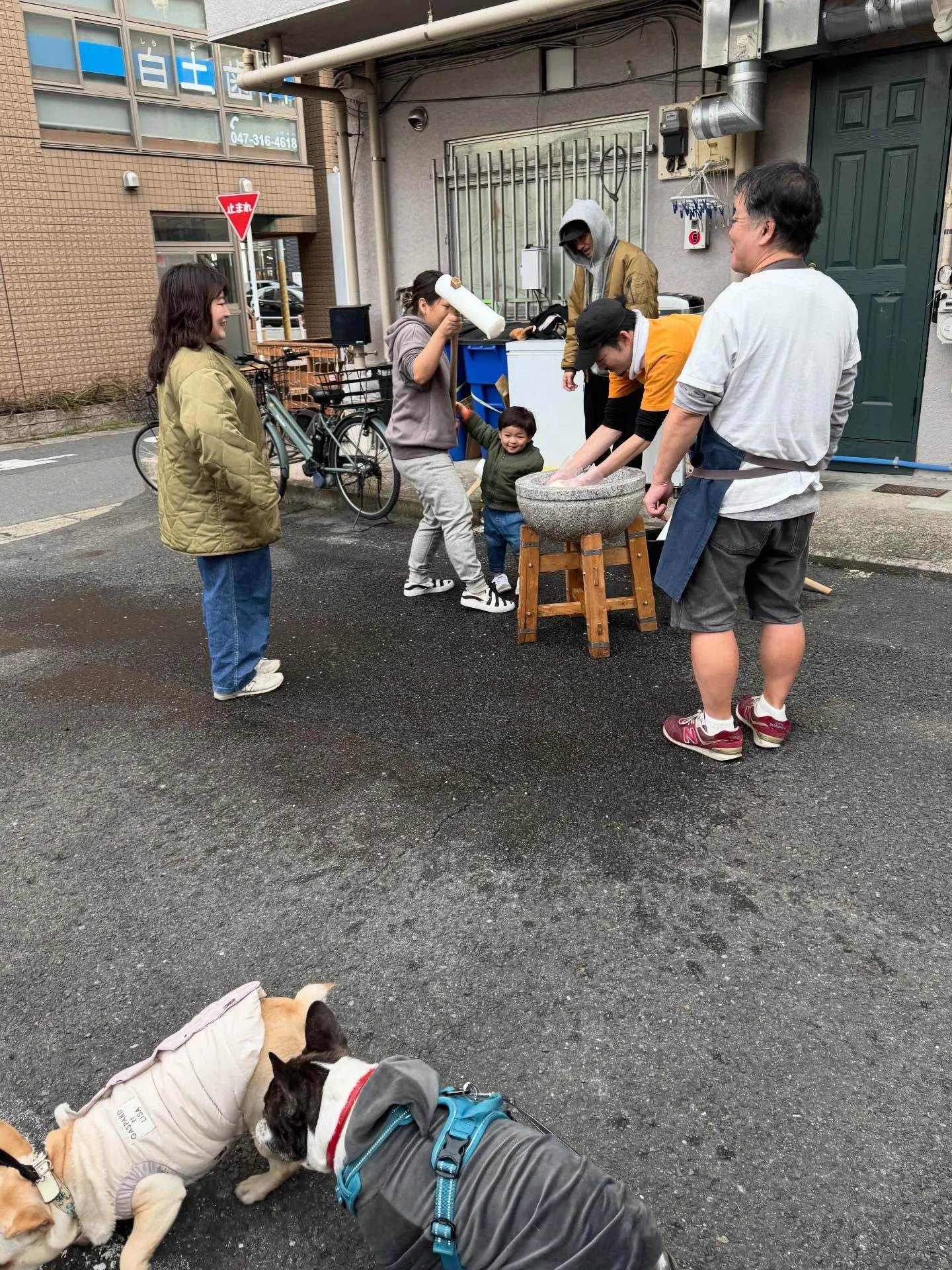 先日の餅つき大会にご参加頂きましたお客様、スタッフの皆さん、...